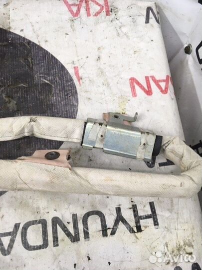 Шторка безопасности Mazda 6 GG 1.8 L813 2002-2008