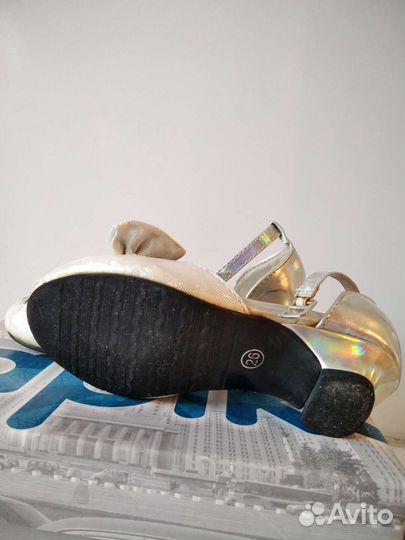 Туфли на девочку 26 размер