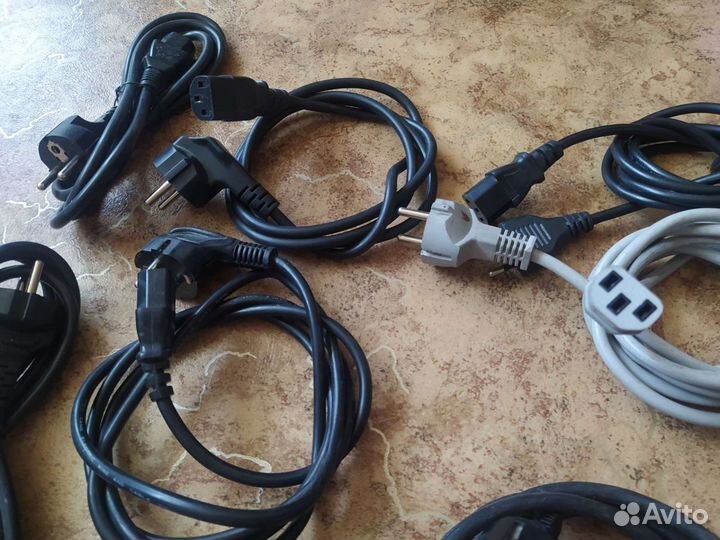 Кабель питания для компьютера