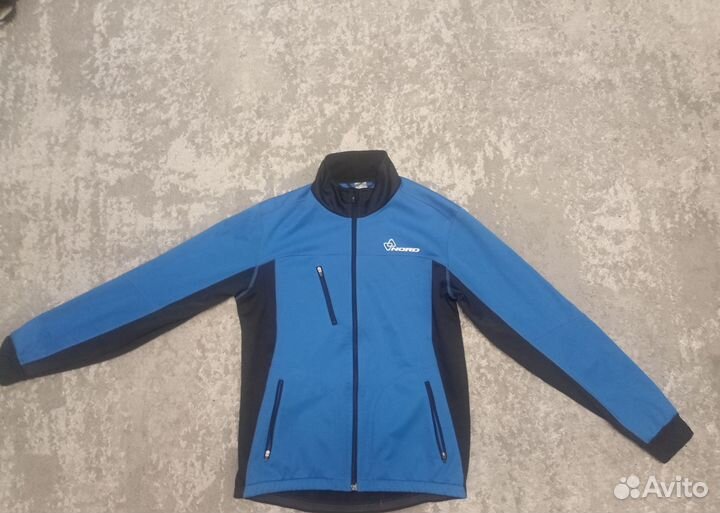 Лыжный разминочный костюм