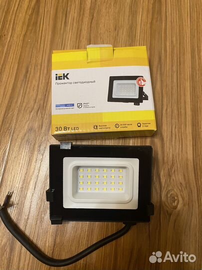 Светодиодный прожектор 30Вт 2400лм