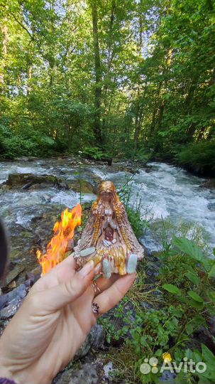 Алтарное божество 