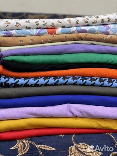 Разные отрез ткани