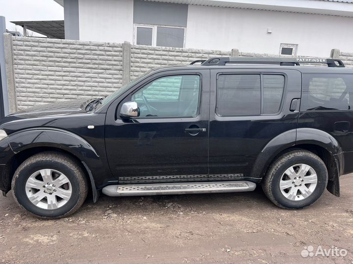 Nissan Pathfinder 2.5 AT, 2006, 300 000 км