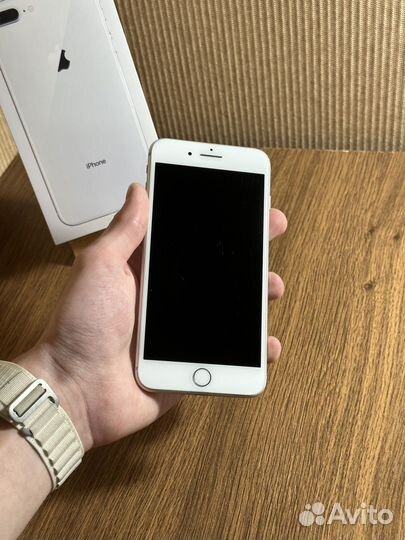 iPhone 8 Plus, 64 ГБ