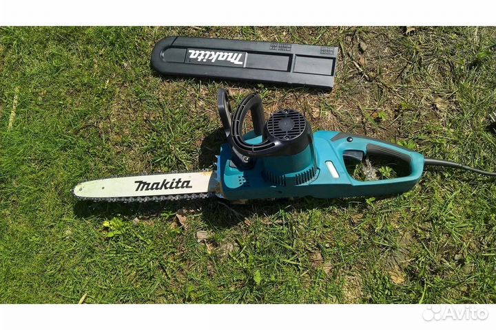 Электрическая цепная пила Makita UC4041A