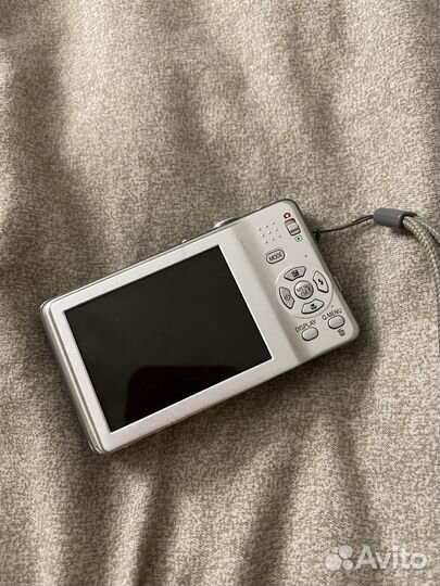 Компактный фотоаппарат lumix