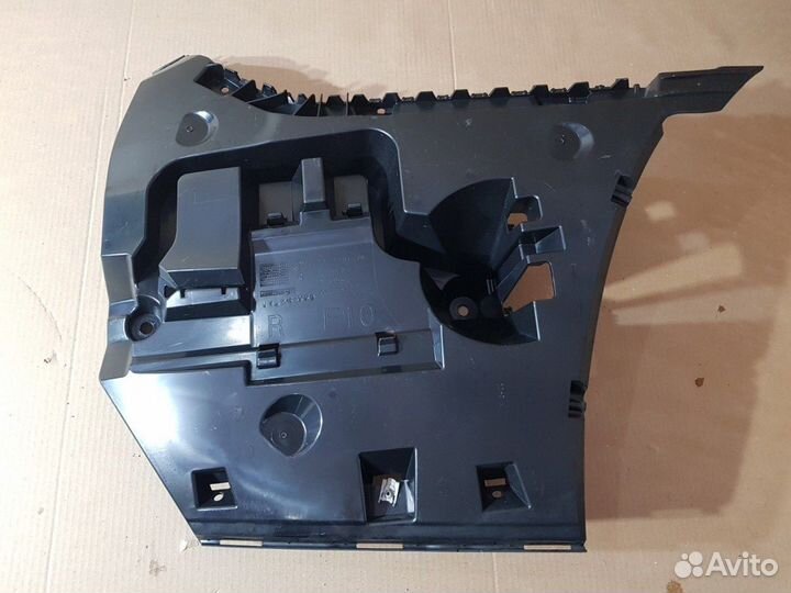 Кронштейн бампера задний правый Bmw 5-Series F10