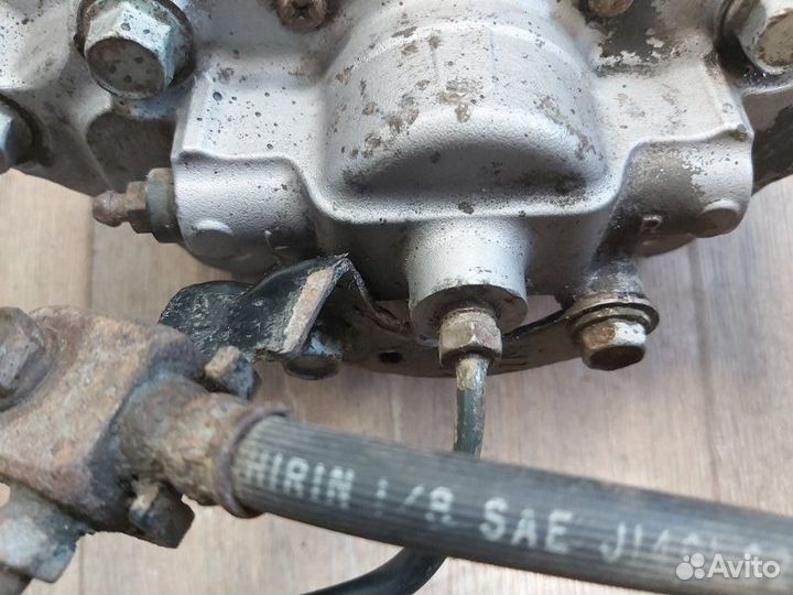 Суппорт тормозной задний правый Infiniti Fx37 2012