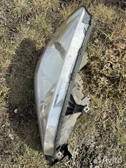 Фара Honda Inspire UC1