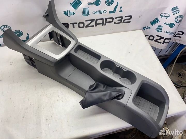 Центральная консоль Ford Focus 2 shda 2011