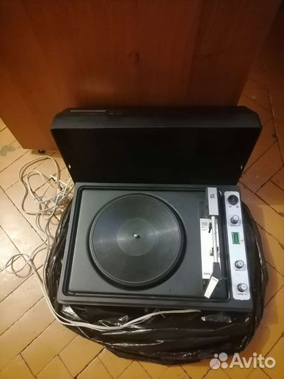 Проигрыватель винила