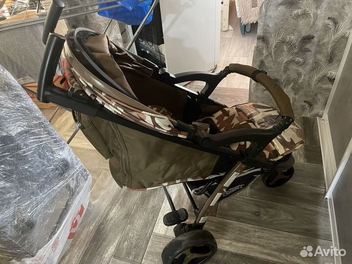Прогулочная коляска