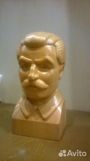Бюст Сталина