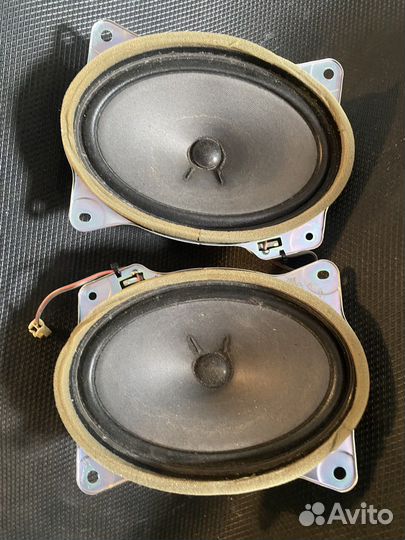 Задние колонки Тойота Камри Acv40