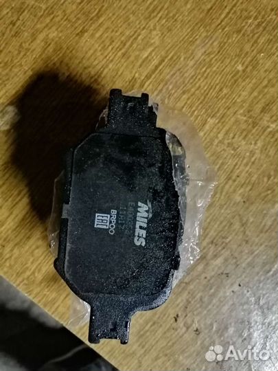 Колодки тормозные передние на Toyota