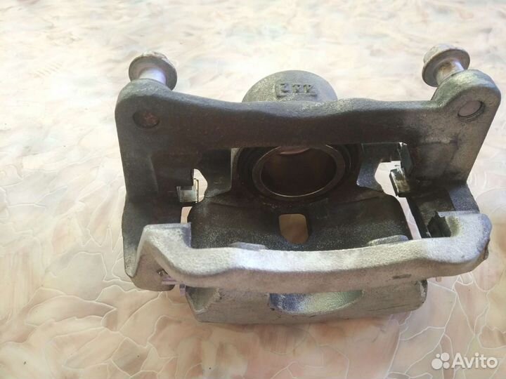 Передние суппорт mazda 6gj