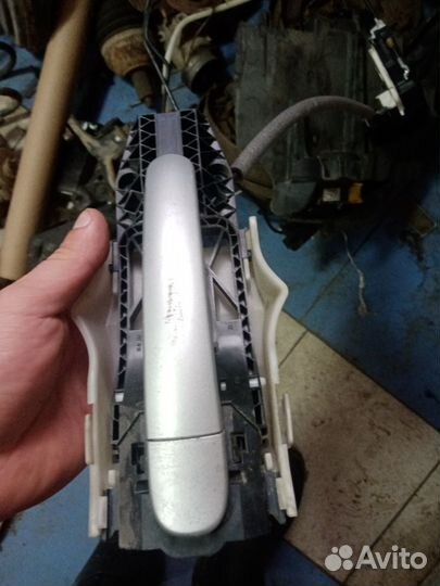 Ручка передней правой двери Skoda Rapid 1