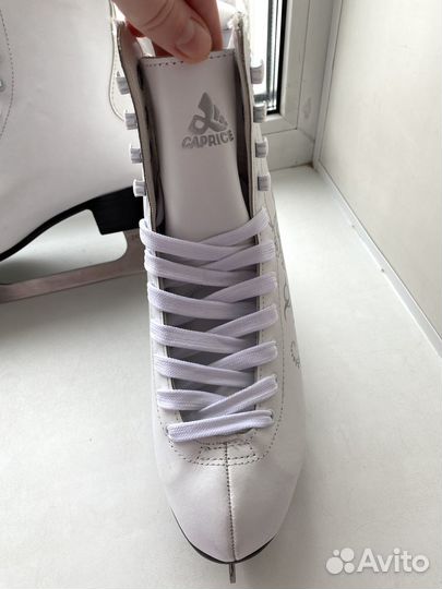 Коньки кожаные фигурные Alpha Caprice как новые