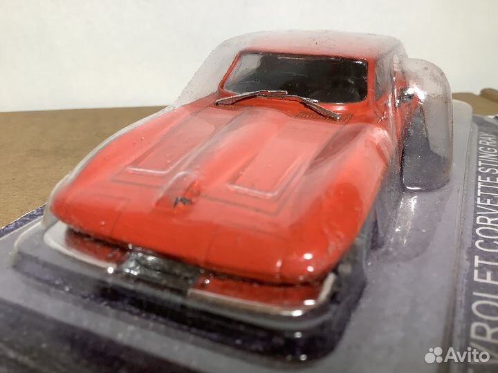 Модель автомобиля Chevrolet Corvette 1:43 деа