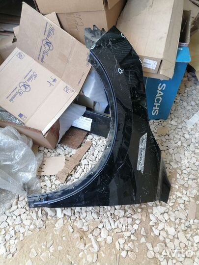 Крыло переднее левое Nissan Qashqai J11 201