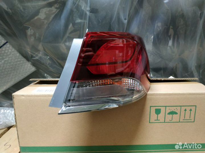 Фонарь крыла задний правый Hyundai Sonata