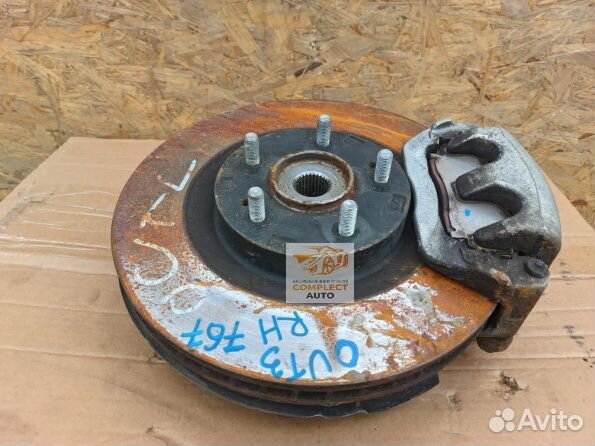 Кулак поворотный правый Mitsubishi Outlander 3