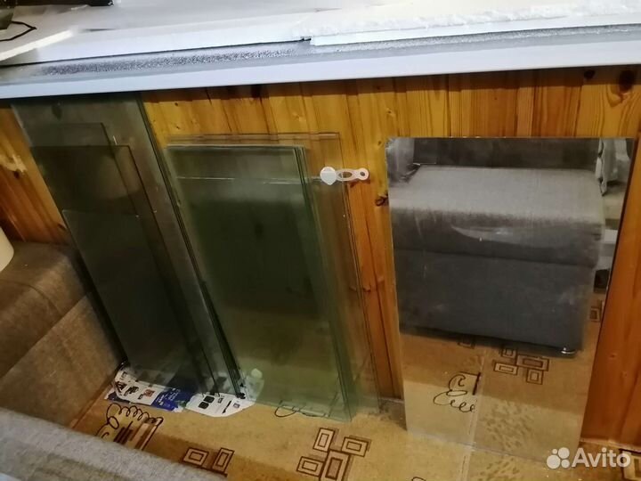 Зеркала, стекло, полки стеклянные