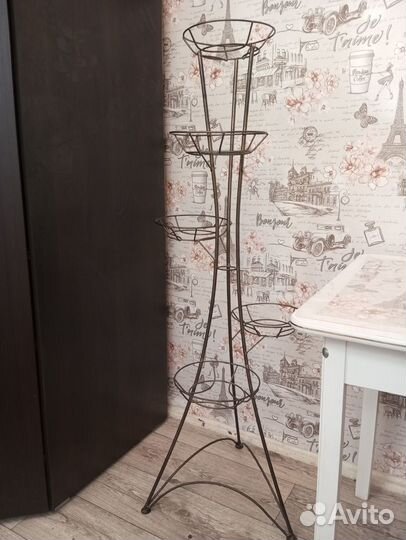 Подставка для цветов напольная металлическая