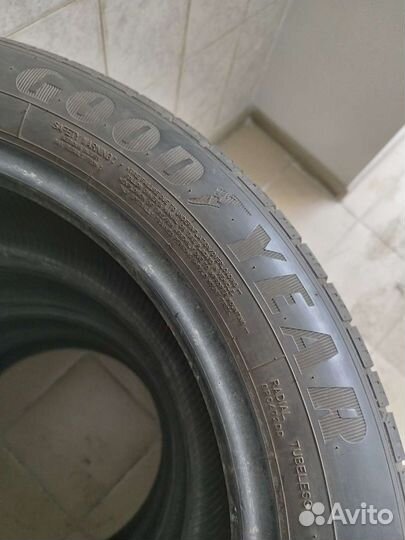 Goodyear EfficientGrip SUV 4x4 225/55 R19