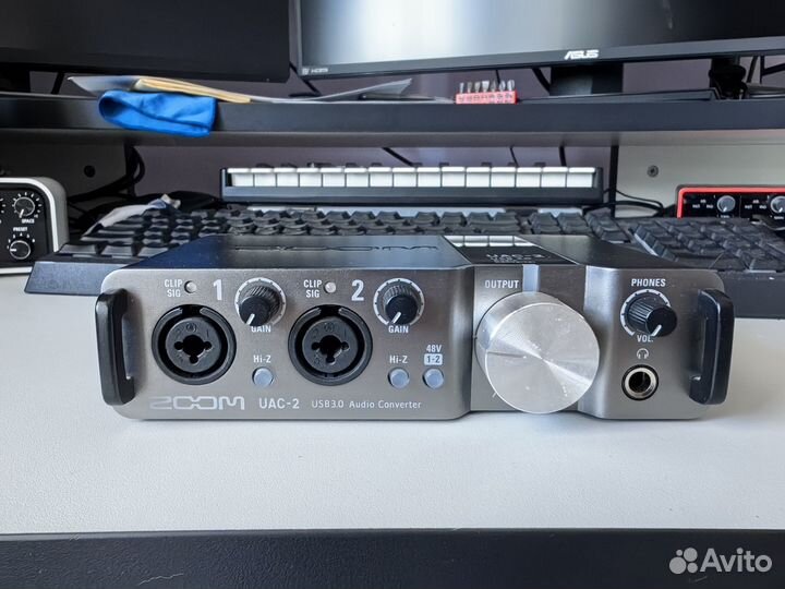 Звуковая карта Zoom UAC-2