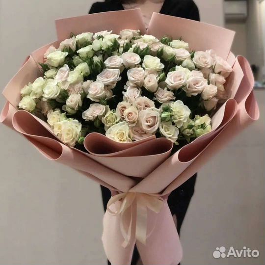 Букет из кустовых роз