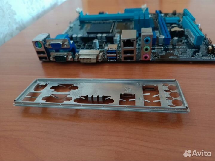 Материнская плата Am3+