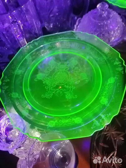 Предметы из уранового стекла