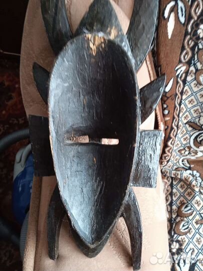 Африканские маски из дерева