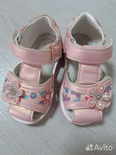 Сандали для девочки