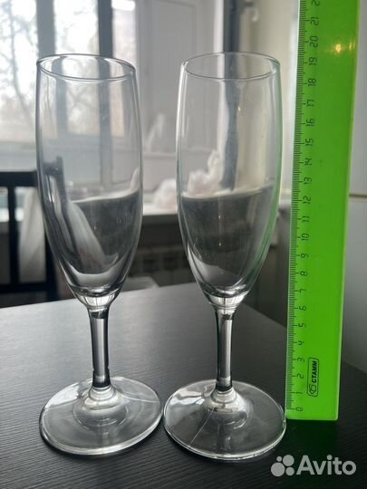 Фужеры с широким основанием