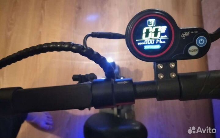 Самокат взрослый электрический