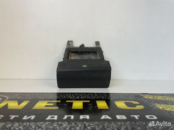 Заглушка правого порога задняя Opel Astra G Астра