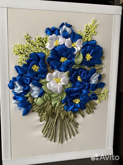 Картина из атласных лент