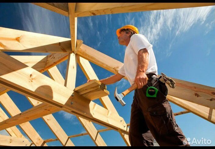 Плотник строитель