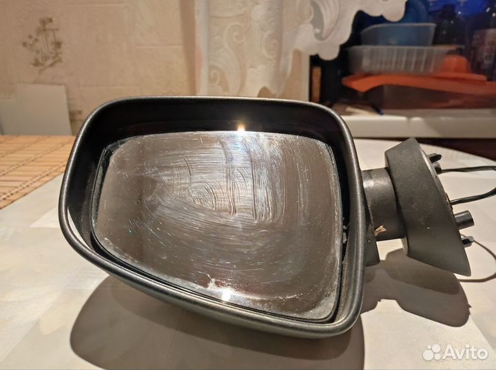 Зеркало заднего вида
