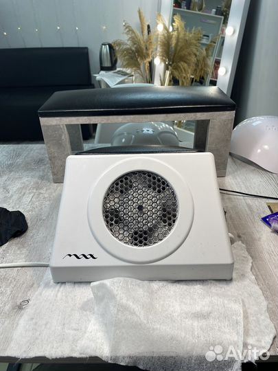 Вытяжка / пылесос для маникюра MAX