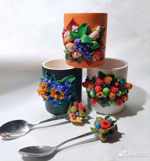 Кружка с декором из полимерной глины