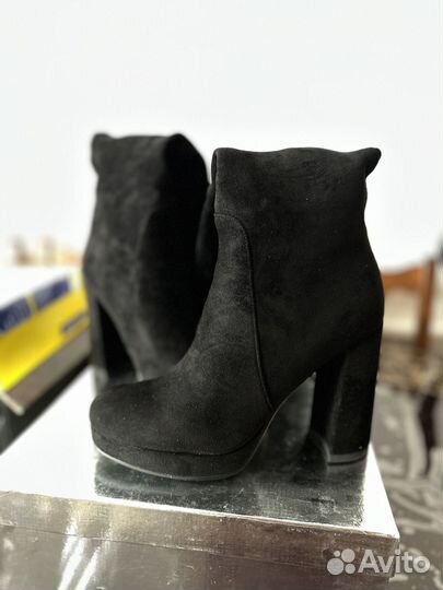 Обувь женская. Туфли. Сапоги