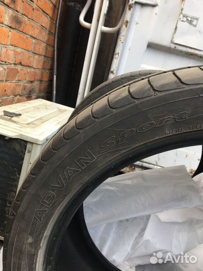 Yokohama Advan Sport V103B 275/40 R20 106Y