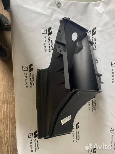 Воздуховод интеркулера правый LIXiang L9 2022