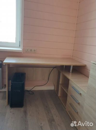 Стол письменный от производителя