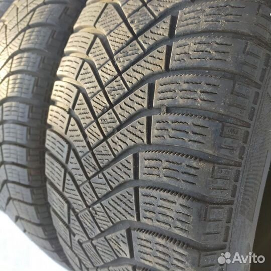 Pirelli WIceFR 225/50 R17