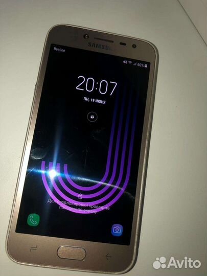 Телефон Samsung galaxy j2